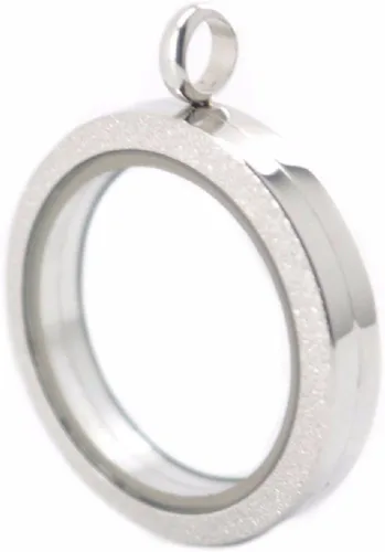 Vista 2 de Collar con colgante de acero inoxidable plateado mate de 1.181in con cadena de 21.7in