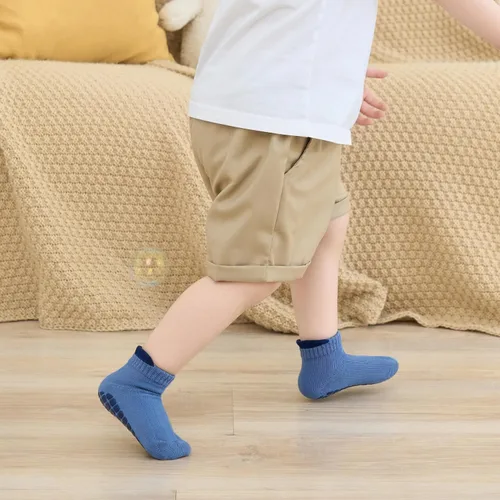 Vista 5 de Calcetines tobilleros antideslizantes para niños pequeños con agarres, lindos sin costuras, para bebés, niños y niñas, 6 pares