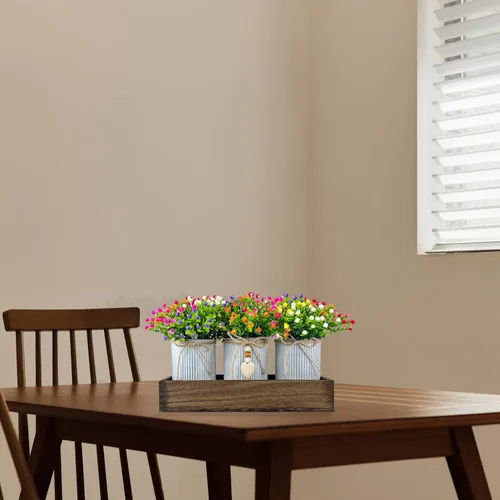 Vista 4 de Set de decoración de centro de mesa con flores artificiales, incluye 3 ramos falsos de Milán y bandeja de madera para decoración de escritorio