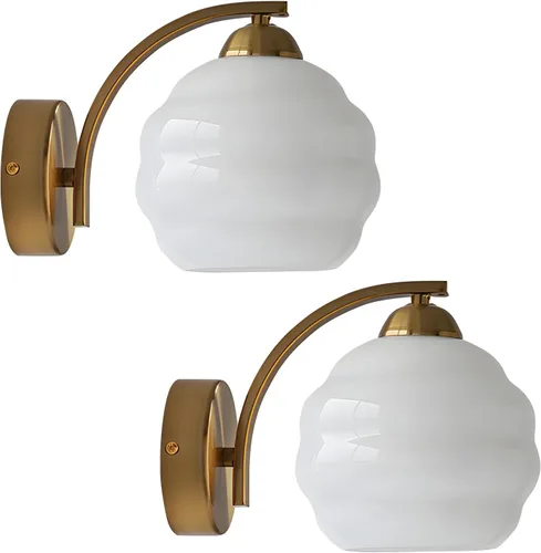 Vista 9 de Juego de dos apliques de pared modernos de mediados de siglo, apliques de pared de latón cepillado, luces de pared de vidrio dorado, accesorio