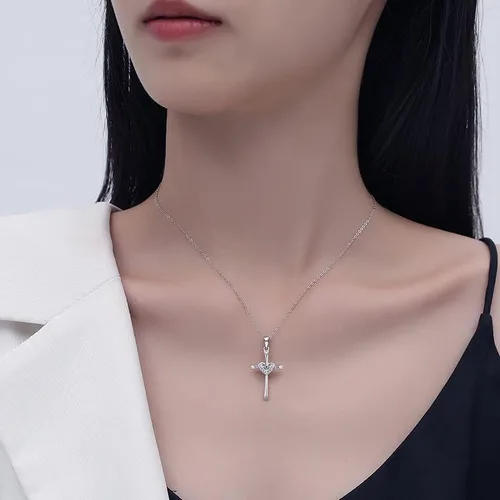 Vista 2 de Collar con dije de cruz de plata de ley 925 para mujer, collar con dije de corazón de fe para niñas, mamá, esposa, adolescente, regalo para el día