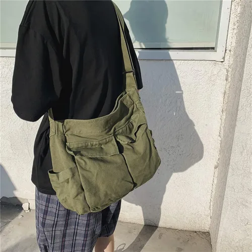 Vista 4 de Bolso mensajero de lona grande, bolso cruzado tipo hobo para mujeres y hombres, bolsa de hombro con múltiples bolsillos, bolsa de mensajero de lona