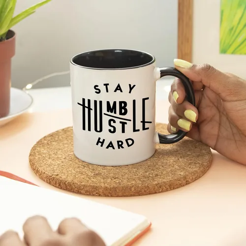Vista 5 de YouNique Designs Taza dura Stay Humble Hustle, de 11 onzas, taza de café para hombres y mujeres, taza de café Boss Lady para mujeres, taza de café