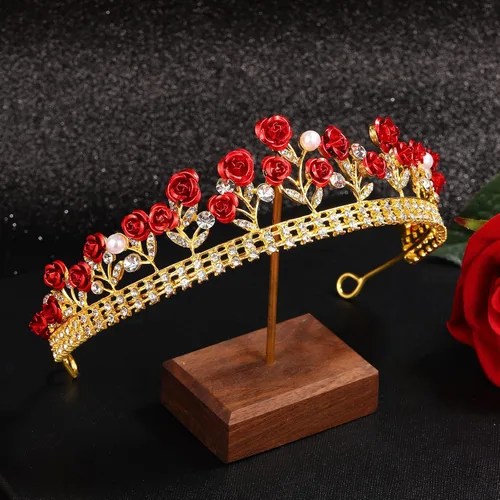 Vista 3 de Sureio Tiaras de rosas rojas para novia, coronas de reina, collares largos personalizados, aretes colgantes de flores de rosa, joyería de flores
