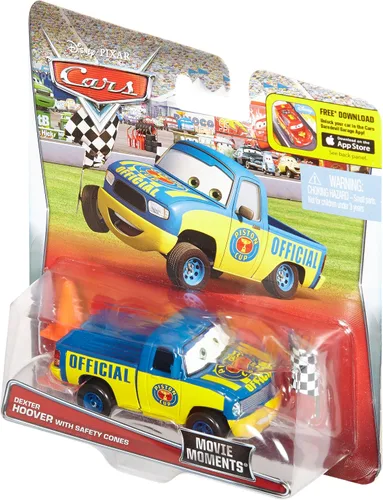 Vista 3 de Disney Car Toys Movie Moments Dexter Hoover con conos de seguridad