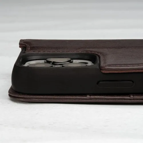 Vista 5 de TORRO Funda de piel compatible con iPhone 14 Pro – Funda tipo cartera de piel auténtica con tarjetero y función de soporte (marrón oscuro)