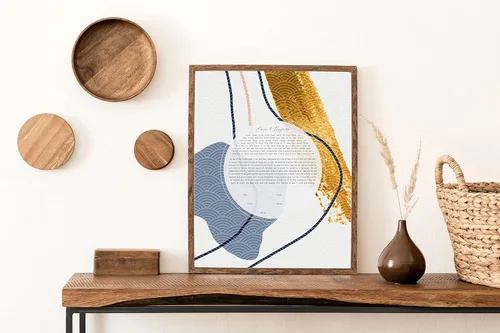Vista 5 de Maybie & Co. Arte abstracto azul y dorado V2 Modern Ketubah enmarcado personalizado Contrato de amor de arte judío Contrato de matrimonio