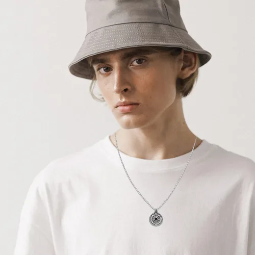 Vista 4 de Collar con colgante de brújula de plata de ley 925 para hombre, regalo inspirador de graduación para mujeres y hombres.