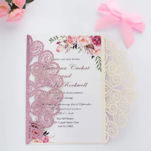 Vista 3 de 50 invitaciones de boda con sobres y tarjetas Rsvp invitaciones de corte láser con purpurina rosa con cintas rosas para invitaciones de compromiso