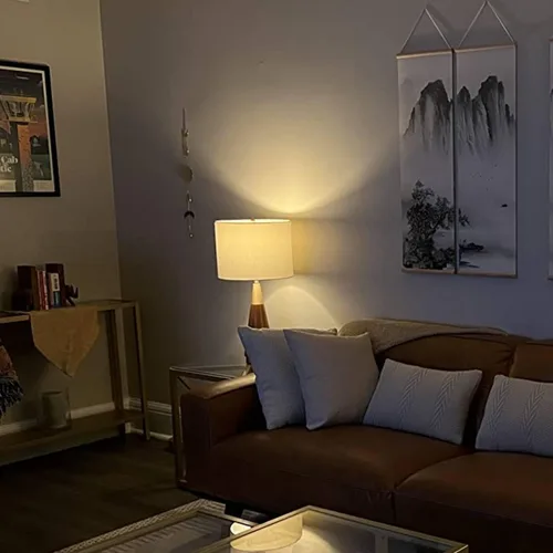 Vista 6 de Lámpara de mesa triangular de 26 pulgadas, color oro blanco, de mediados de siglo, moderna para mesita de noche, lámparas de escritorio para sala