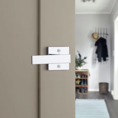 Vista 3 de Kwikset Singapore - Manija de puerta de cromo pulido (2 unidades)