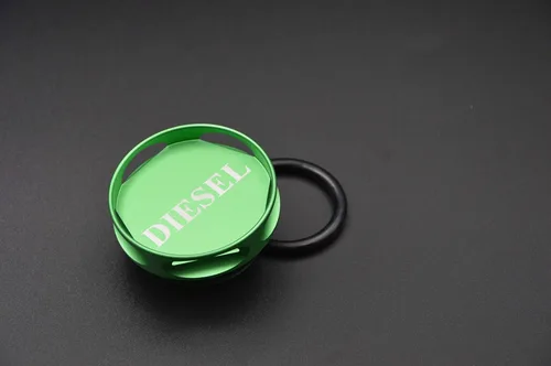 Vista 5 de Accesorio de tapa de combustible diésel magnética de aluminio pulido verde compatible con Dodge RAM 1500 2500 3500 2013-2018