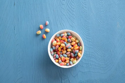 Vista 3 de Trolli Sour Brite Eggs, Surtidos 4.0 Onzas