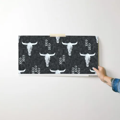 Vista 7 de Muestro de papel tapiz extraíble, diseño de calaveras del desierto, bohemio, inspirado en el suroeste, color gris y vaca, papel pintado prepegado