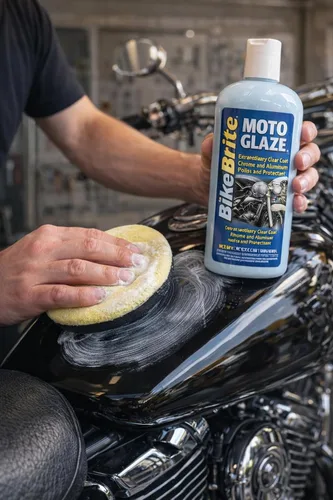 Vista 2 de Bike Brite Moto Glaze MC79000 Blue 12 fl. oz. con cera de carnauba para acabados pintados, cromo y aluminio