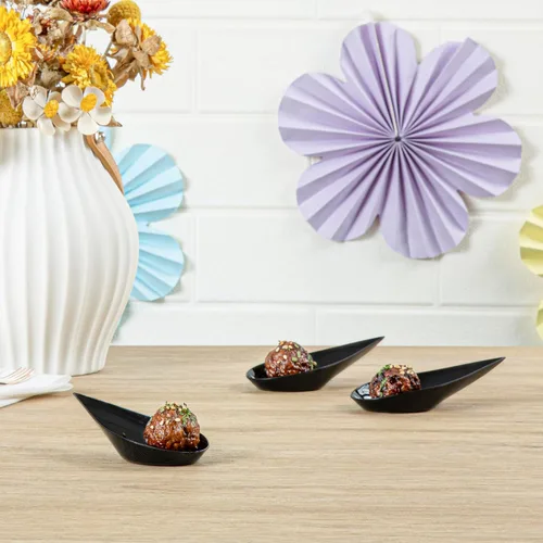 Vista 4 de Restaurantware - Cucharas de lágrima de 4 x 2 pulgadas, 20 cucharas de aperitivo - Cuenca desechable, con sangría, cucharas de degustación de Negro