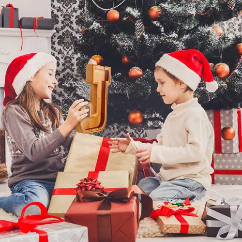 Vista 2 de Alcancía de madera con letras de madera para niños y niñas, banco de dinero grande de 26 letras del alfabeto, con nombre personalizado