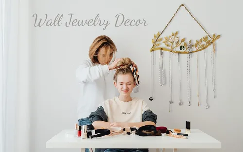 Vista 2 de Organizador de collar de joyería montado en la pared con 8 ganchos y 43 agujeros, aretes perfectamente colgantes, pulseras y llaves, decoración