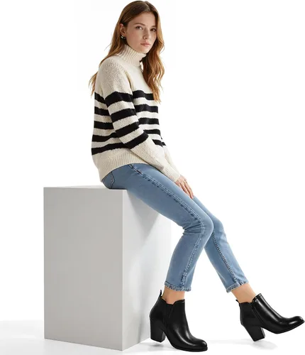 Vista 2 de mysoft Botines de tobillo para mujer con corte en V, panel elástico lateral, tacón grueso apilado con cremallera lateral V Cut Side Elastic Panel