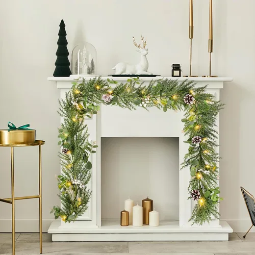 Vista 6 de [Usado] Guirnalda de Navidad de 6 pies con 20 luces LED, guirnalda de abeto artificial preiluminada con piña de eucalipto y bayas, funciona