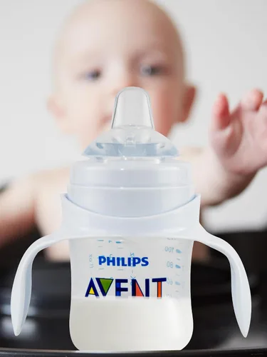 Vista 7 de Kit de conversión suave para biberón anticólicos Philips Avent, kit de transición para niños pequeños con boquilla de silicona para sorber, popote