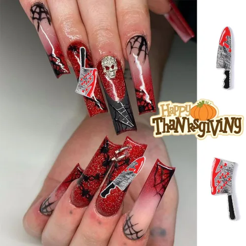 Vista 4 de Abalorios de aleación para uñas de Halloween, cuchillo plateado y rojo de terror, gemas de uñas con cuchillo sangriento metálico 3D, dijes de arte