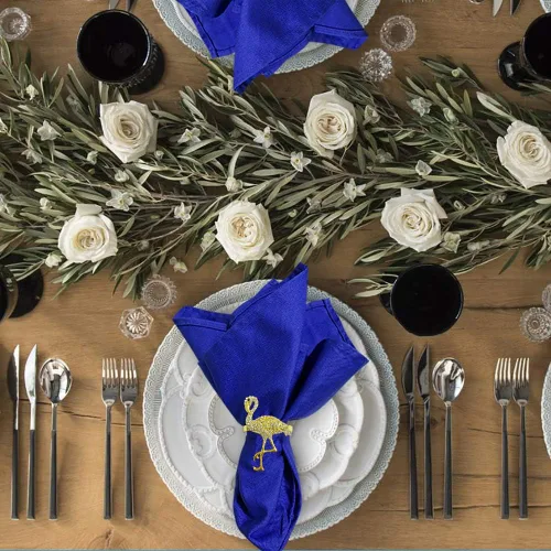Vista 8 de LogHog Juego de 4 servilleteros para el día de San Valentín, delicados servilleteros de flamenco, decoración de mesa para banquete de boda, cena