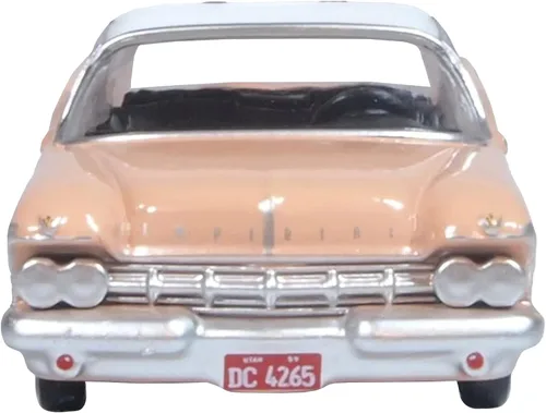 Vista 3 de 1959 Chrysler Imperial Crown 2 puertas Hardtop Rosa Persa con tapa blanca Escala 1/87 (HO) Modelo de automóvil fundido a presión por Oxford Diecast