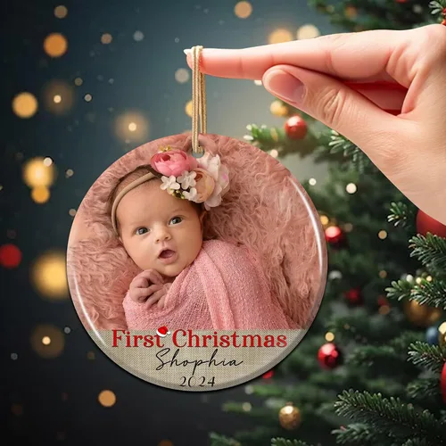 Vista 5 de Adorno personalizado para la primera Navidad, con nombre personalizado, estadísticas de nacimiento, foto, adornos redondos de cerámica para bebés