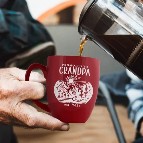 Vista 4 de PlaqueMaker Taza de café bistró de cerámica personalizada, texto grabado con láser, 16 onzas (rojo)