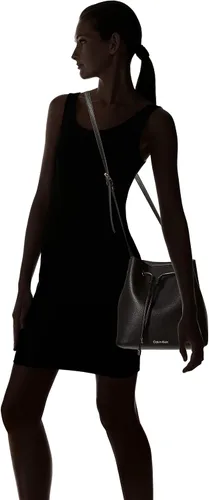 Vista 50 de Calvin Klein Gabrianna Bolsa al hombro para mujer