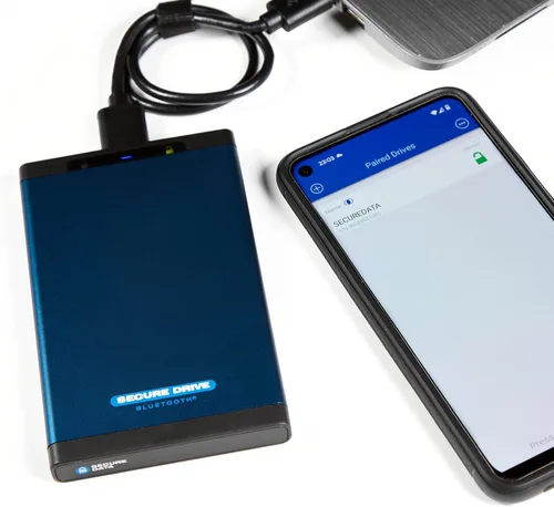 Vista 8 de SecureData SecureDrive BT 1TB Hardware Encriptado USB 3.0 Ext Drive FIPS 140-2 Nivel 3 Desbloqueo a través de la aplicación de teléfono compatible