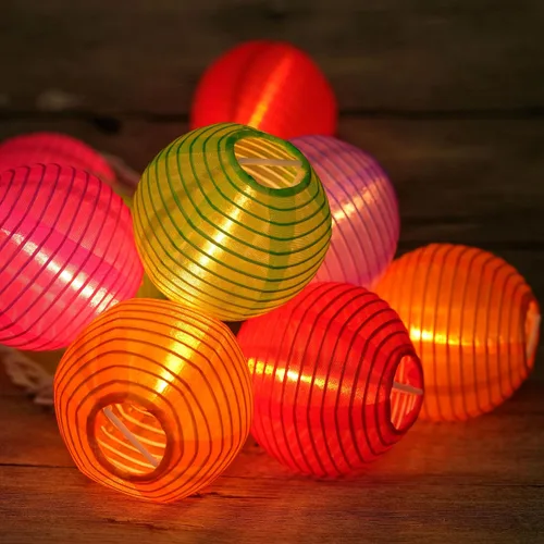 Vista 7 de HOSY 10 unidades de linterna con 3.35 m de luces de cadena de alambre blanco, luces de linterna enchufables con separación de 30.5 cm (multicolor)