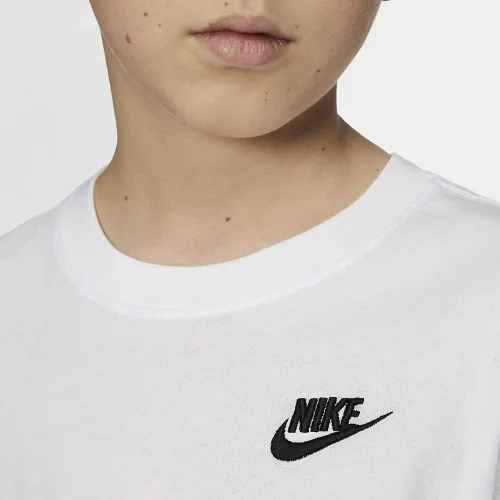 Vista 2 de Nike Camiseta Futura bordada NSW para niño (niños pequeñosniños grandes) blanconegro LG (14-16 niño grande), Blanco