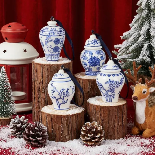Vista 4 de Goaste Paquete de 4 mini adornos de tarro de jengibre, colgante colgante de Navidad, adornos colgantes de cerámica chinoiserie, decoración de árbol