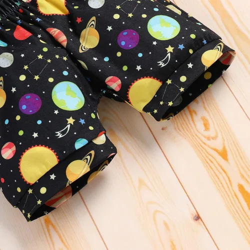 Vista 6 de IMEKIS Traje espacial de primer cumpleaños para bebés niños + pantalones cortos con tirantes, astronautas, accesorios para fotos