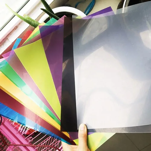 Vista 5 de Tong Gu 5 piezas de color A4 PVC hojas de plástico flexible transparente gel transparente DIY manualidades película filtro de iluminación (negro)
