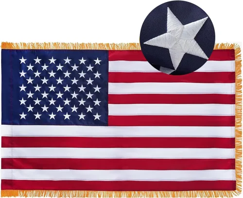 Vista 11 de Bandera estadounidense de 1.5 x 3 pies, banderas plisadas de Estados Unidos bordadas para exteriores, bandera patriótica de medio abanico con 3