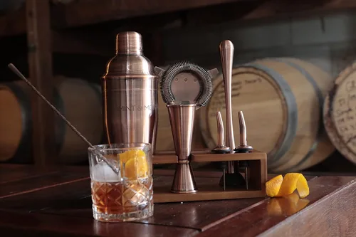 Vista 12 de Mint & Mortar Coctelera, kit de barman de 7 piezas con soporte, botella coctelera de Martini de 24 onzas, herramientas de barra de acero inoxidable