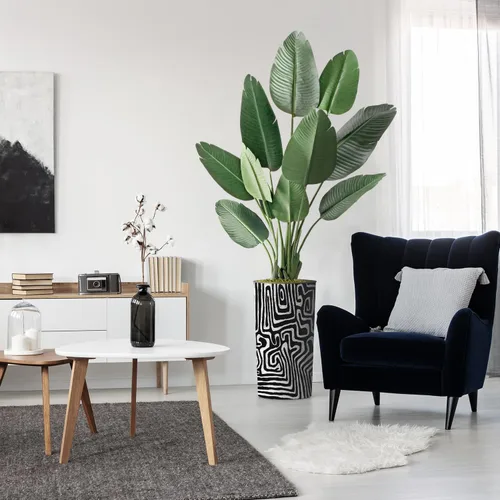 Vista 18 de Árbol artificial en macetero con patrón geométrico moderno, palmera tropical areca artificial de seda para decoración del hogar en interiores