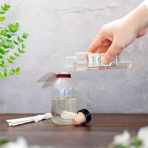 Vista 8 de Amber Romance - Recambio de aceite difusor de varillas con varillas de junco, ámbar cálido, sándalo y notas florales, aceites esenciales de lirio