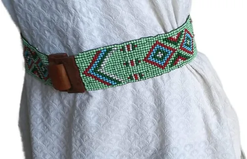 Vista 6 de KVR Cinturón de moda con cuentas de 2 pulgadas de ancho para mujeres, niñas, adolescentes, elástico, diseñador, vintage, con hebilla de madera