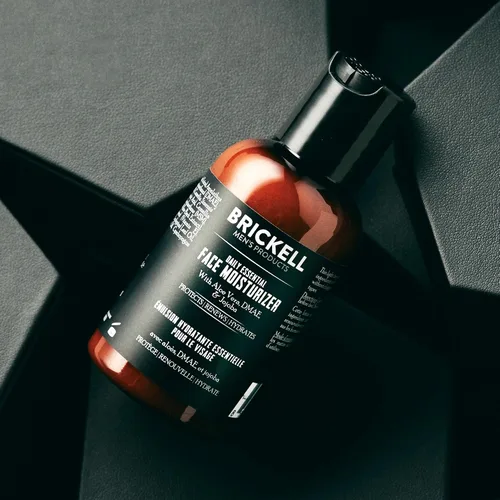Vista 3 de Brickell - Hidratante facial esencial diario para hombres, loción facial natural y orgánica de rápida absorción con ácido hialurónico, té verde