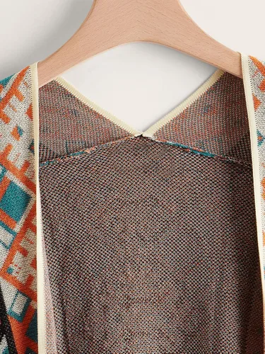 Vista 4 de Verdusa Poncho con borla estampada y frente abierto para mujer