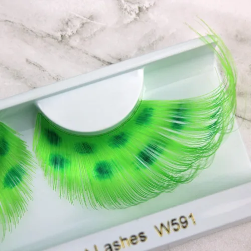 Vista 6 de Elegant Lashes QUEENIE Halloween Pride Rainbow colorido desfile pestañas postizas (negro)