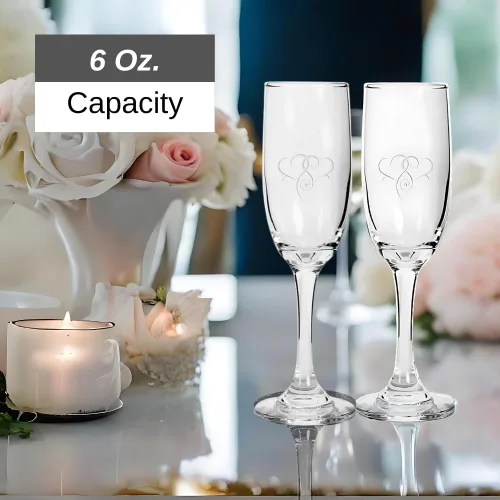 Vista 6 de Copas de champán personalizadas grabadas con corazón para brindis de compromiso Juego de 2 copas de champán Mr and Mrs Regalos de boda