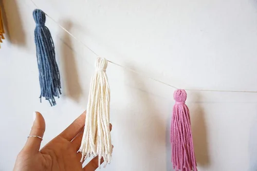 Vista 4 de Colorful Yarn Tassel Garland Banner Decoration