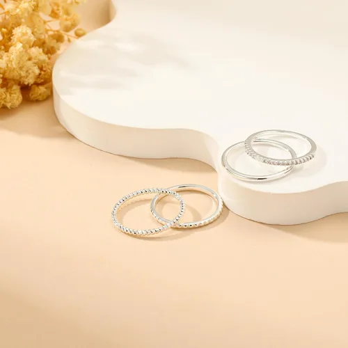 Vista 6 de Anillos apilables de oro y plata para mujer, no se deslustra, 0.051 in, juego de anillos de plata delgados chapados en oro de 14 quilates, delicado