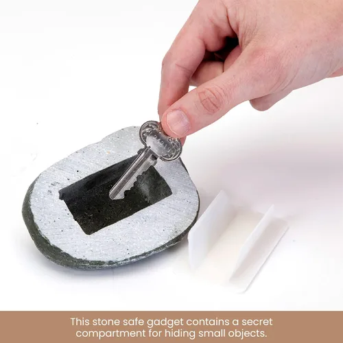 Vista 4 de Bits and Pieces - Hide-A-Key Stone Safe Gadget - Ocultador de llaves de repuesto de roca falsa - Decoraciones de patio resistentes a la intemperie