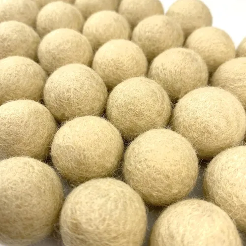 Vista 5 de Bolas de fieltro de lana bronceada natural (50) pompones 100% lana Pompones suaves neutros beige fieltro a mano en Nepal para manualidades